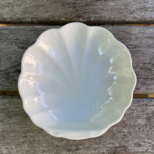 Vintage Lillian Vernon 1987 Shell Dish