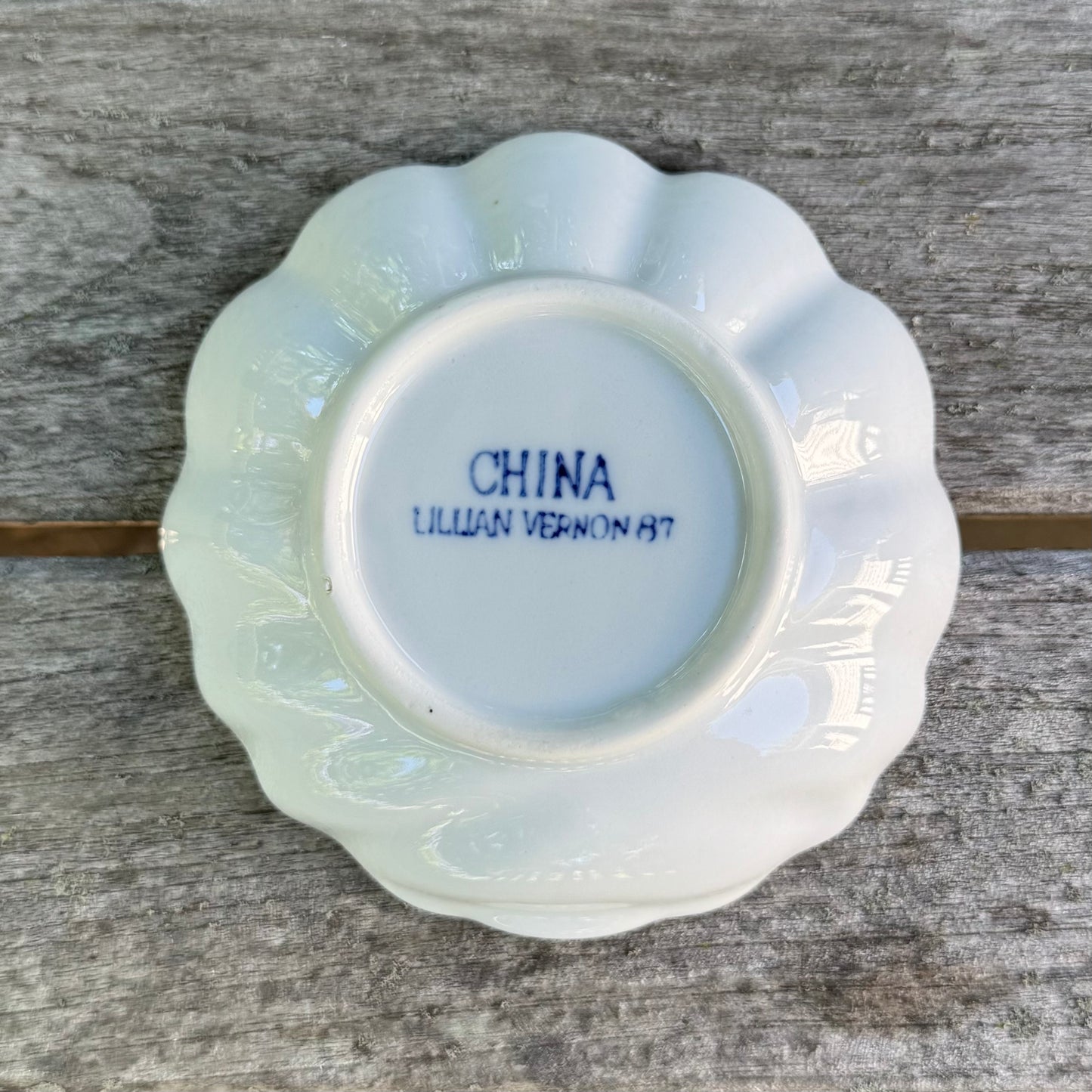 Vintage Lillian Vernon 1987 Shell Dish