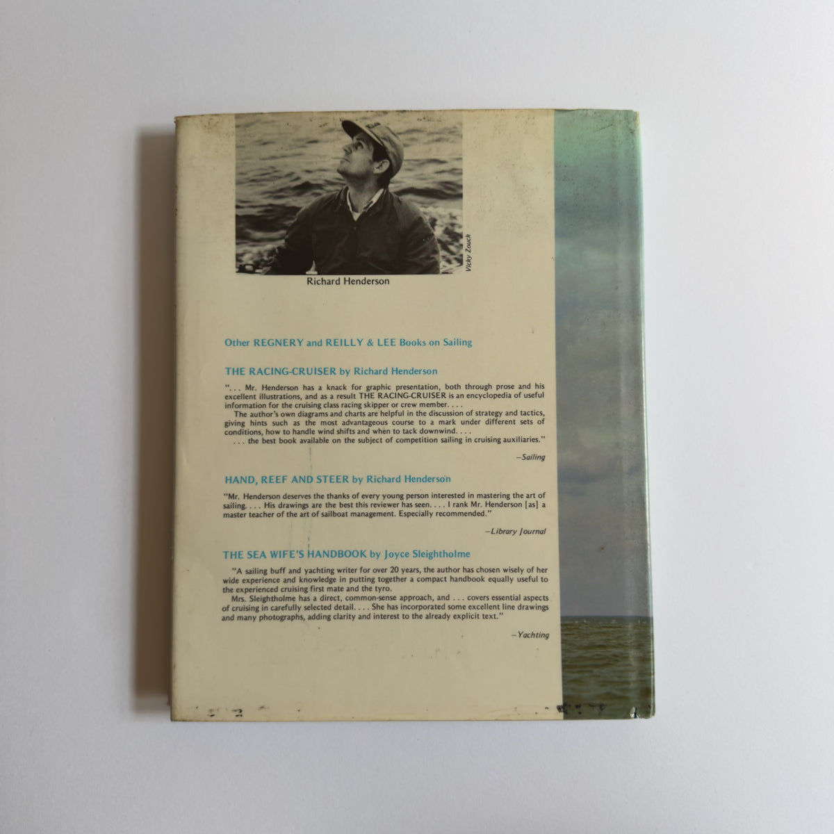The Cruiser's Compendium: A Complete Guide to Coastal, Inland, and Gunkhole Cruising Written and Illustrated by Richard Henderson [First Edition, First Printing]