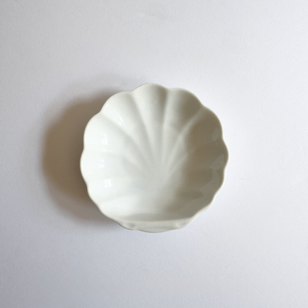 Vintage Lillian Vernon 1987 Shell Dish